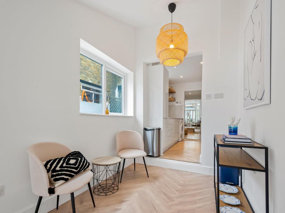 Pass The Keys 3 Bed Scandi Heaven Minutes From The Beach Уитстабл Экстерьер фото