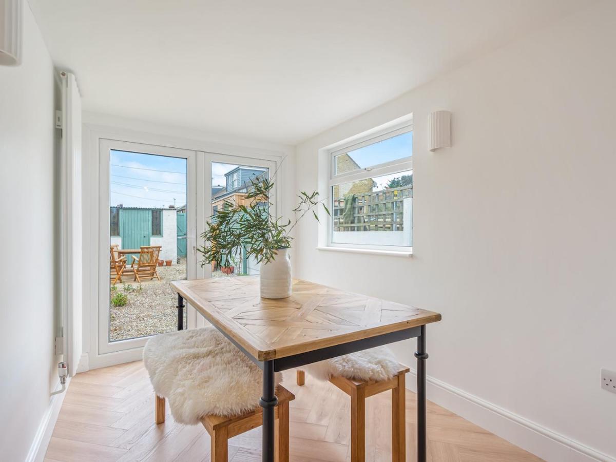 Pass The Keys 3 Bed Scandi Heaven Minutes From The Beach Уитстабл Экстерьер фото